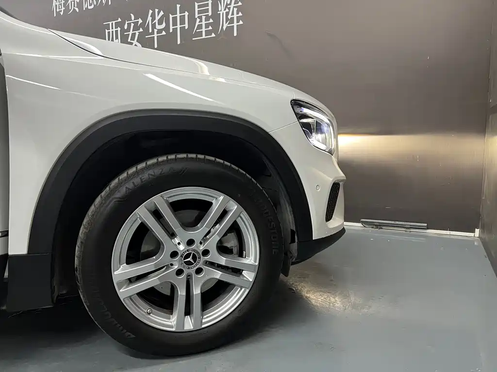 Mercedes-Benz Mercedes-Benz GLB 2020 Facelift GLB 200 AMG Line 2020 - thumbnail 11
