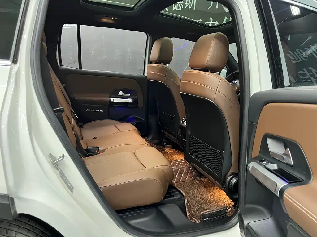 Mercedes-Benz Mercedes-Benz GLB 2020 Facelift GLB 200 AMG Line 2020 - thumbnail 13
