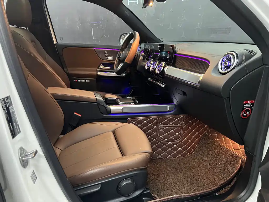 Mercedes-Benz Mercedes-Benz GLB 2020 Facelift GLB 200 AMG Line 2020 - thumbnail 14