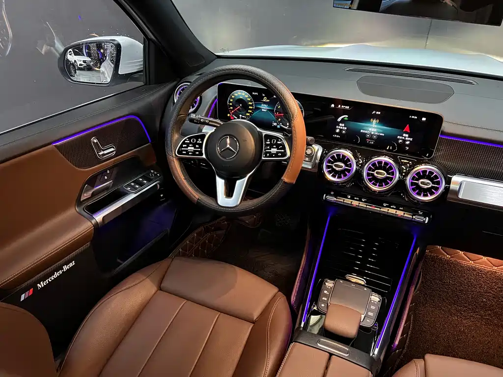 Mercedes-Benz Mercedes-Benz GLB 2020 Facelift GLB 200 AMG Line 2020 - thumbnail 17