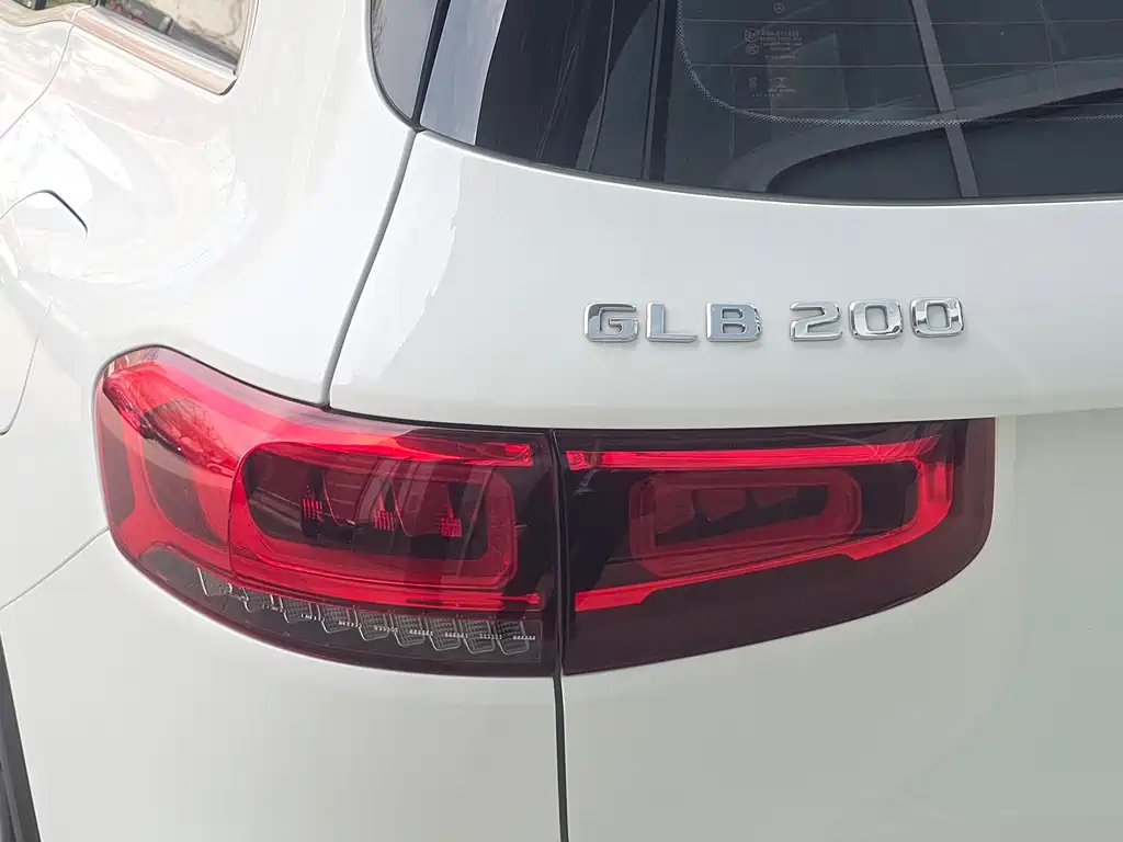 Mercedes-Benz Mercedes-Benz GLB 2020 Facelift GLB 200 AMG Line 2020 - thumbnail 19