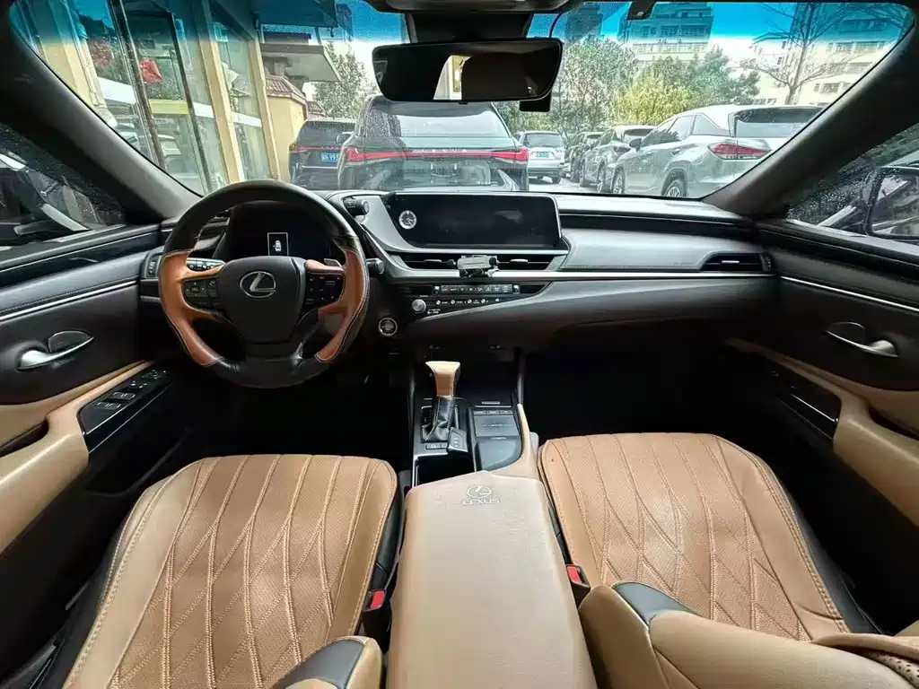 Lexus Lexus ES 2020 Model 200 Excellent Edition 2021 - thumbnail 6