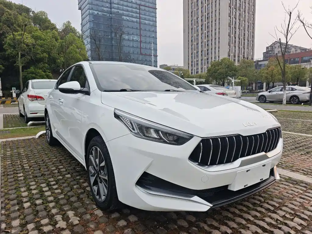 Kia Kia K3 2023 1.5L CVT Luxury Edition 2023 - thumbnail 2