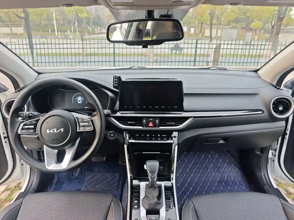 Kia Kia K3 2023 1.5L CVT Luxury Edition 2023 - thumbnail 6