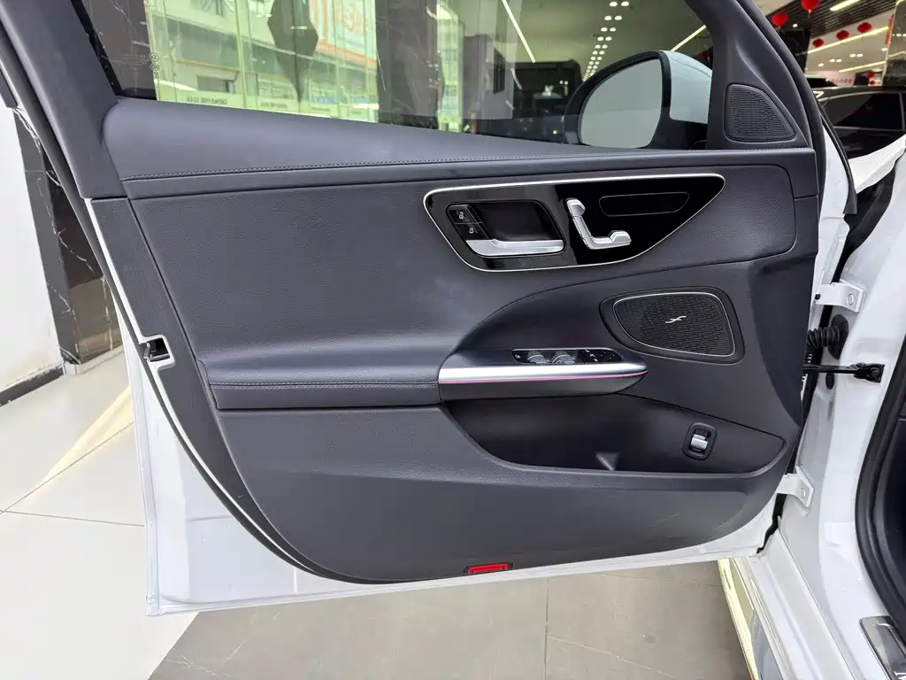 Mercedes-Benz Mercedes-Benz C-Class 2024 Model Year Facelift C 260 L Sport Edition 2024 - thumbnail 8