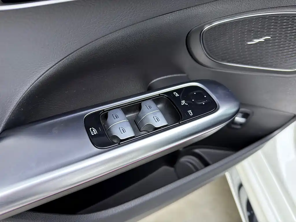 Mercedes-Benz Mercedes-Benz C-Class 2024 Model Year Facelift C 260 L Sport Edition 2024 - thumbnail 16