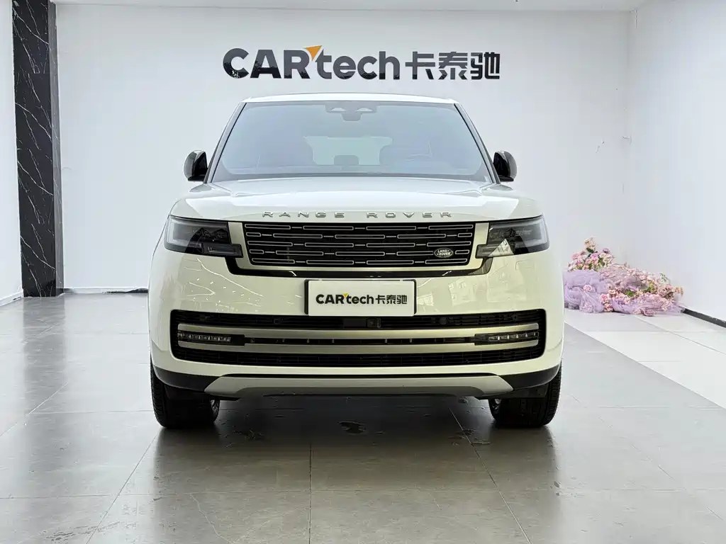 Land Rover Range Rover 2025 3.0 L6 400PS Vogue Long Wheelbase 2025 - thumbnail 2