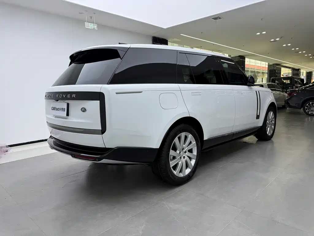 Land Rover Range Rover 2025 3.0 L6 400PS Vogue Long Wheelbase 2025 - thumbnail 3