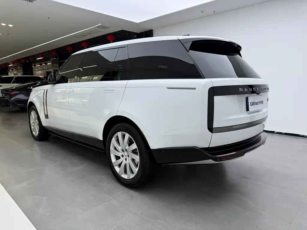 Land Rover Range Rover 2025 3.0 L6 400PS Vogue Long Wheelbase 2025 - thumbnail 4