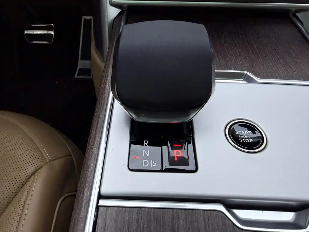 Land Rover Range Rover 2025 3.0 L6 400PS Vogue Long Wheelbase 2025 - thumbnail 10