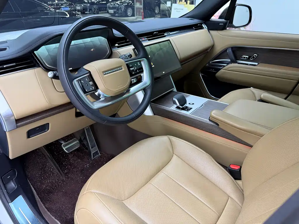 Land Rover Range Rover 2025 3.0 L6 400PS Vogue Long Wheelbase 2025 - thumbnail 12
