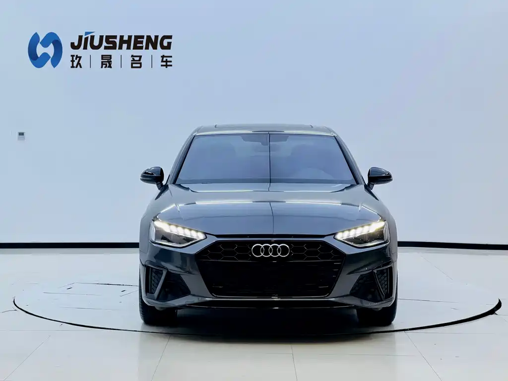 Audi Audi A4L 2023 40 TFSI Luxury Dynamic Model 2024 - thumbnail 2