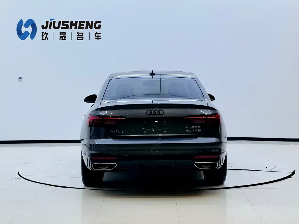 Audi Audi A4L 2023 40 TFSI Luxury Dynamic Model 2024 - thumbnail 4