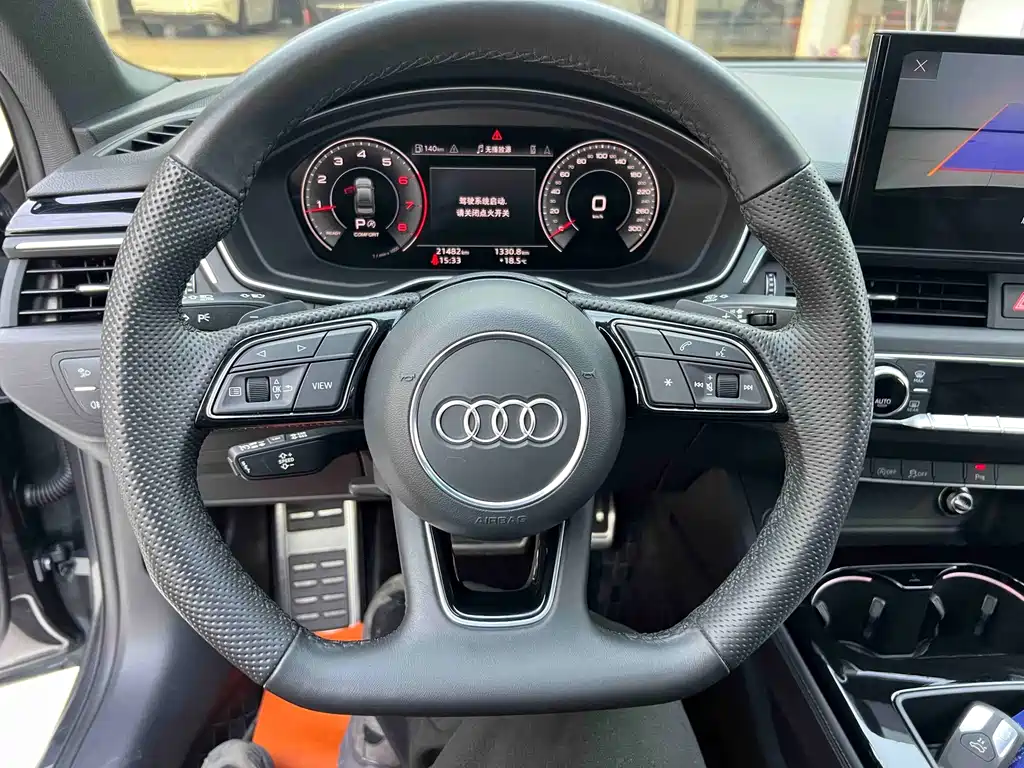 Audi Audi A4L 2023 40 TFSI Luxury Dynamic Model 2024 - thumbnail 10