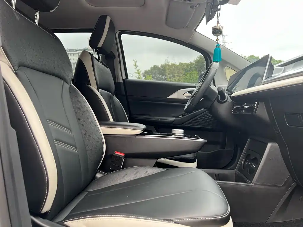 Geely Geometry Geely Geometry E Glowworm 2023 401KM Linglong Tiger 5-seat 2023 - thumbnail 16