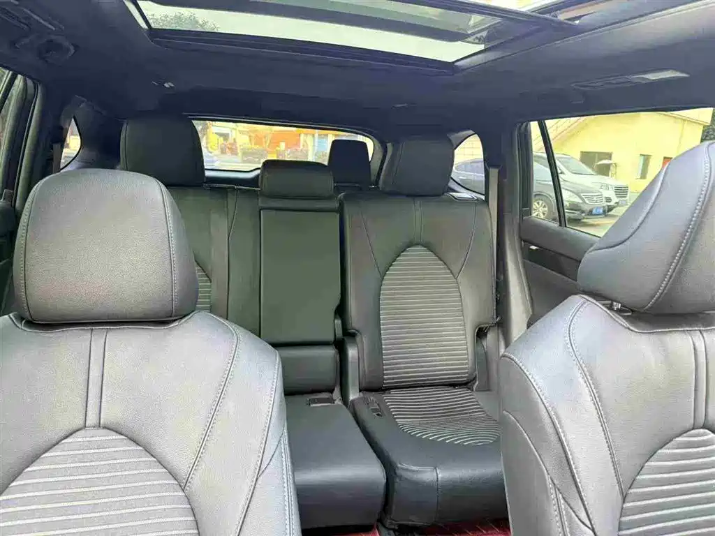 Toyota Toyota Crown Kluger 2023 2.5L HEV AWD Premium Edition 2023 - thumbnail 15