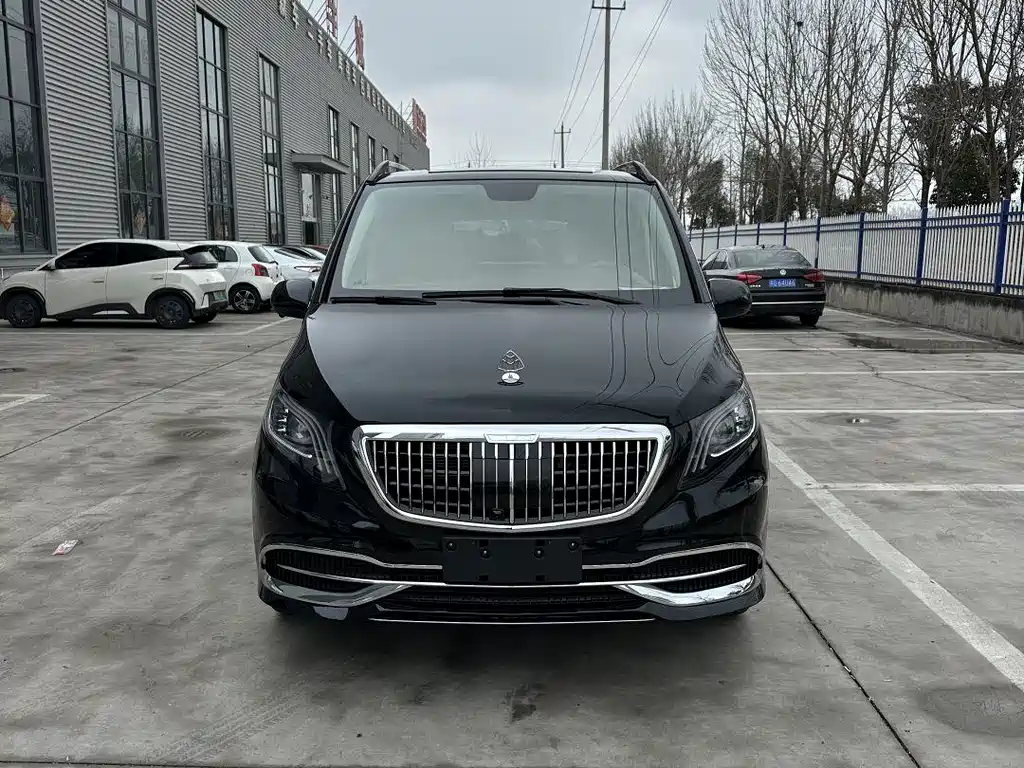 Mercedes-Benz Vito 2021 2.0T Elite 7-Seater 2023 - thumbnail 3