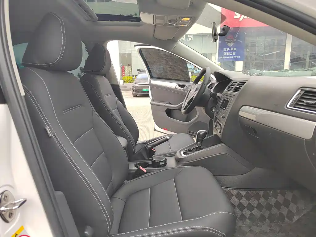 Volkswagen Volkswagen Sagitar 2014 1.4 TSI Automatic Luxury Edition 2014 - thumbnail 5