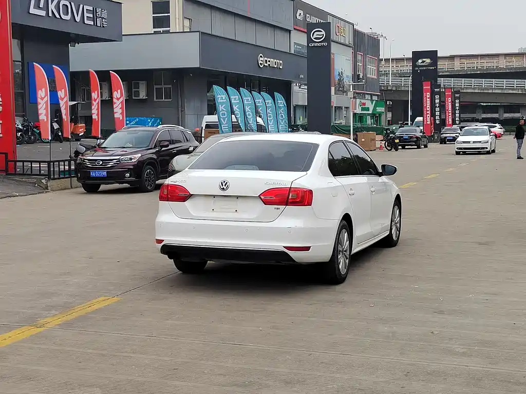 Volkswagen Volkswagen Sagitar 2014 1.4 TSI Automatic Luxury Edition 2014 - thumbnail 9