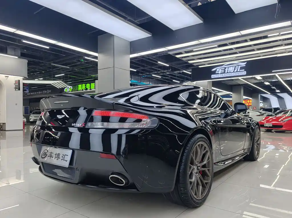 Aston Martin Aston Martin V8 Vantage 2011 4.7L Sportshift Coupe 2013 - thumbnail 7