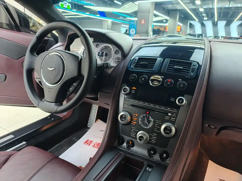 Aston Martin Aston Martin V8 Vantage 2011 4.7L Sportshift Coupe 2013 - thumbnail 9