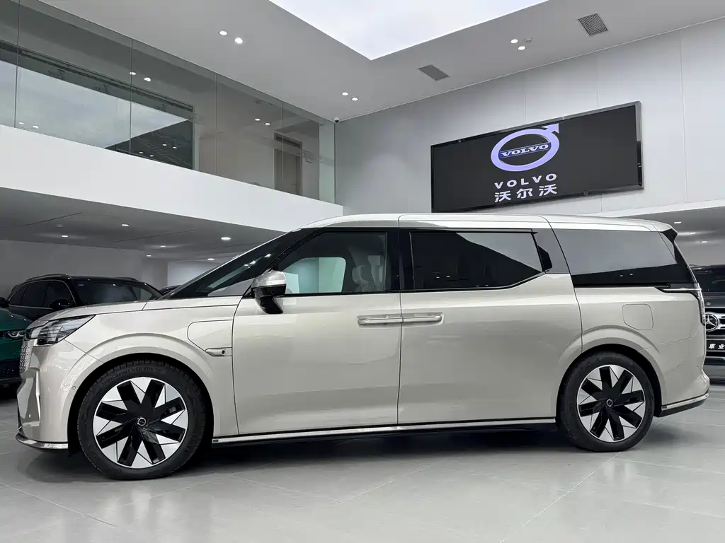 Volvo Volvo EM90 2025 Ultra Six-Seat 2024 - thumbnail 3