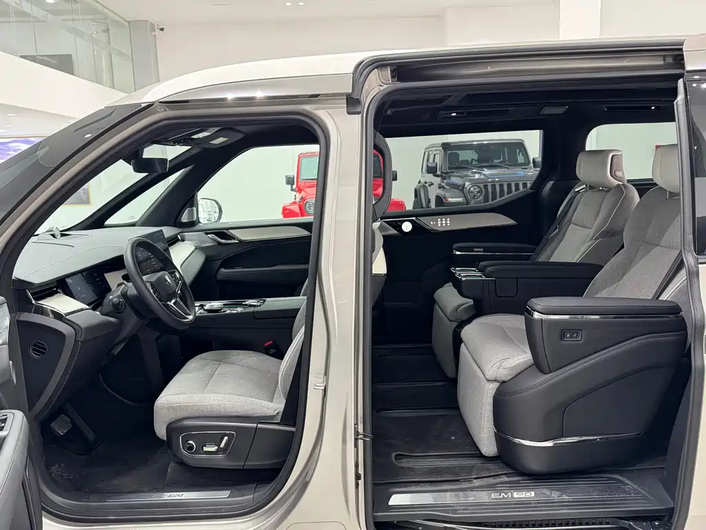 Volvo Volvo EM90 2025 Ultra Six-Seat 2024 - thumbnail 11