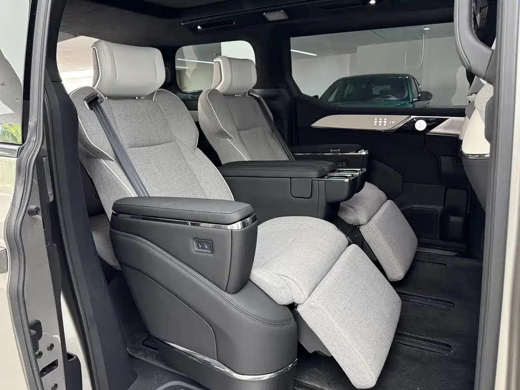 Volvo Volvo EM90 2025 Ultra Six-Seat 2024 - thumbnail 16