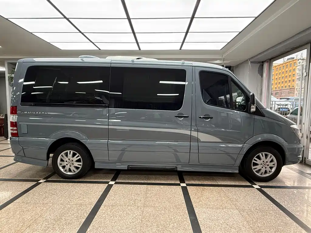 Mercedes-Benz Sprinter RV 2017 3.5L Automatic 2017 - thumbnail 4