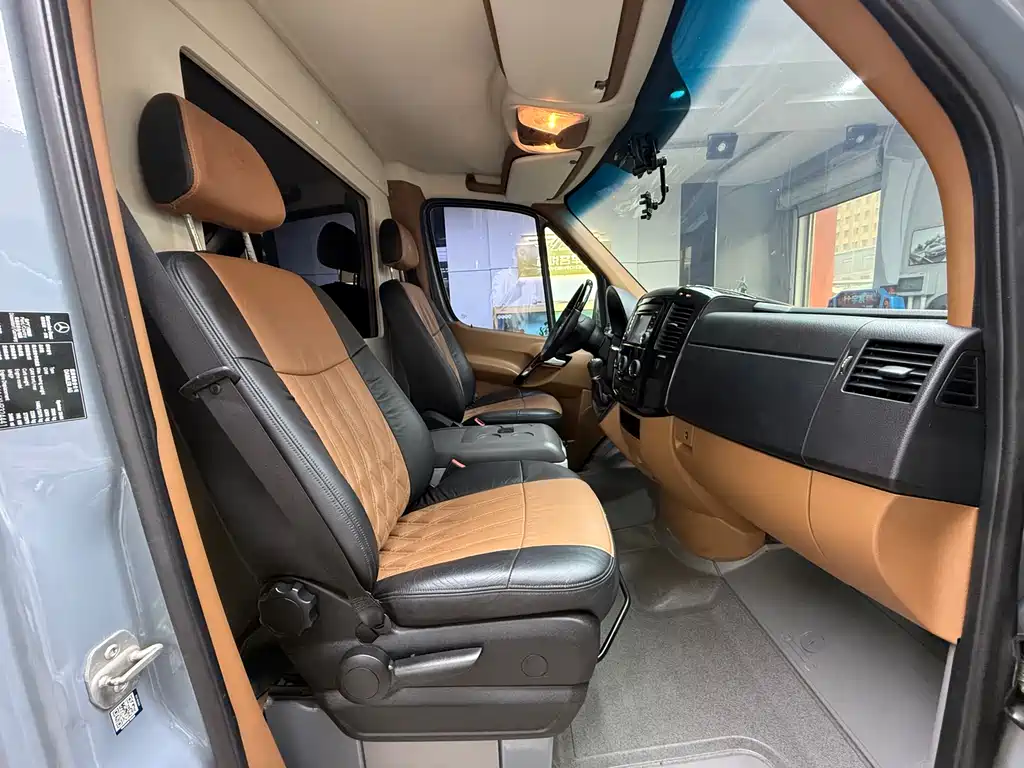 Mercedes-Benz Sprinter RV 2017 3.5L Automatic 2017 - thumbnail 16