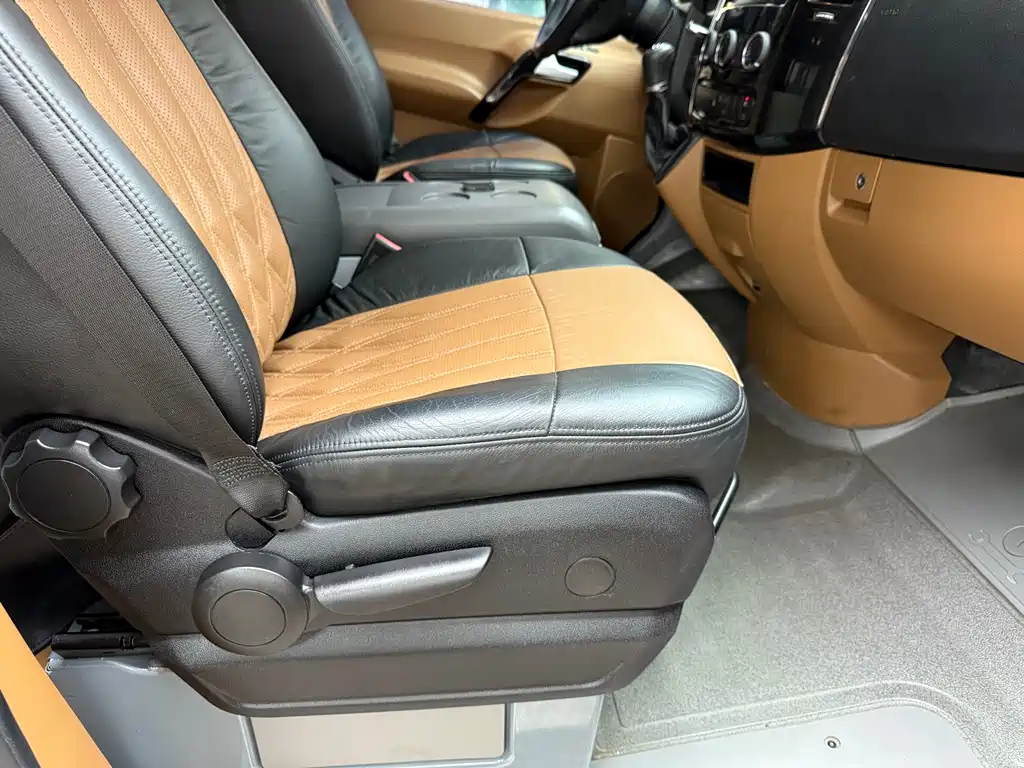 Mercedes-Benz Sprinter RV 2017 3.5L Automatic 2017 - thumbnail 22