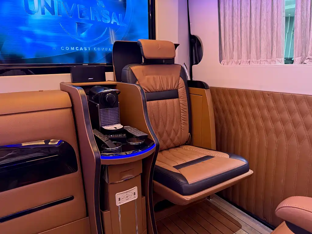 Mercedes-Benz Sprinter RV 2017 3.5L Automatic 2017 - thumbnail 26
