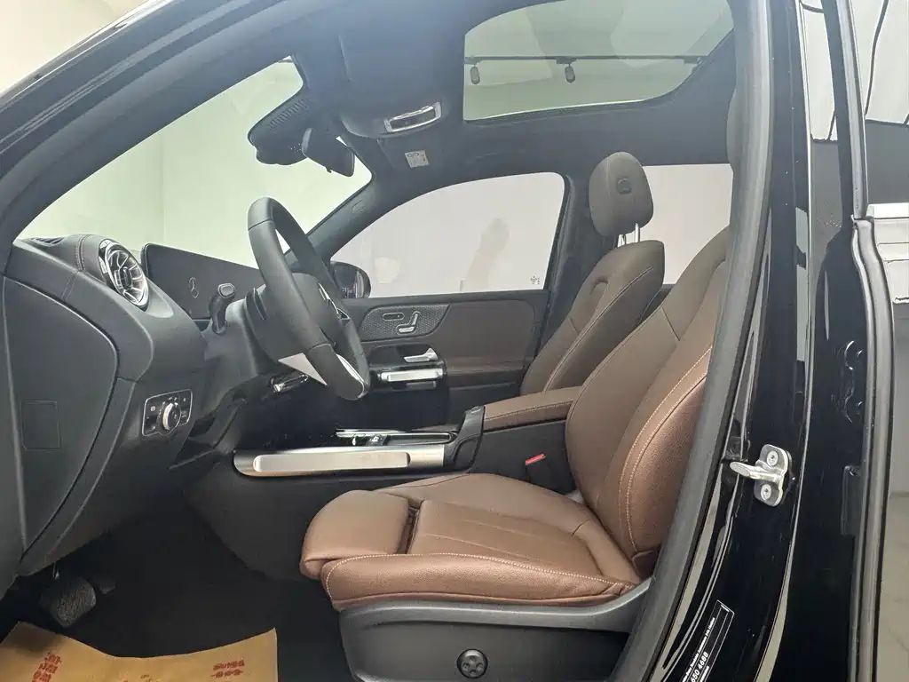 Mercedes-Benz Mercedes-Benz GLB 2024 Model Year Facelift GLB 220 Style 2024 - thumbnail 10