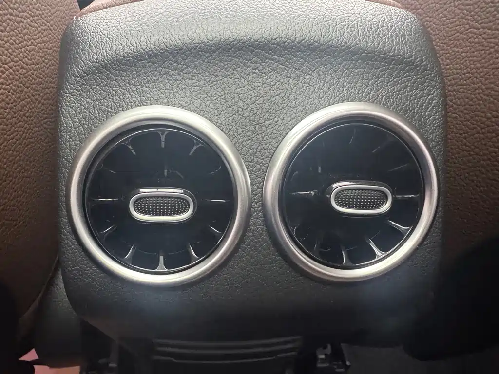 Mercedes-Benz Mercedes-Benz GLB 2024 Model Year Facelift GLB 220 Style 2024 - thumbnail 11