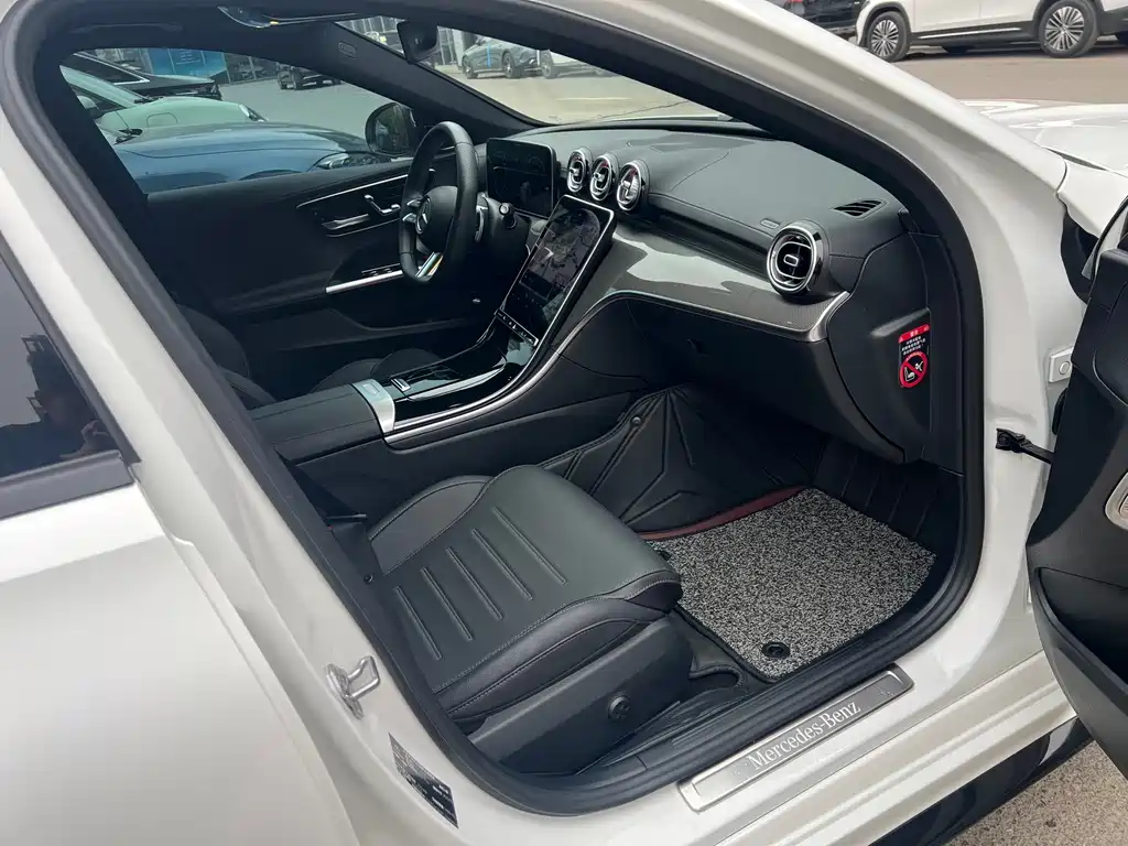 Mercedes-Benz Mercedes-Benz C-Class 2023 Facelift C 260 L Night Sport Edition 2023 - thumbnail 10