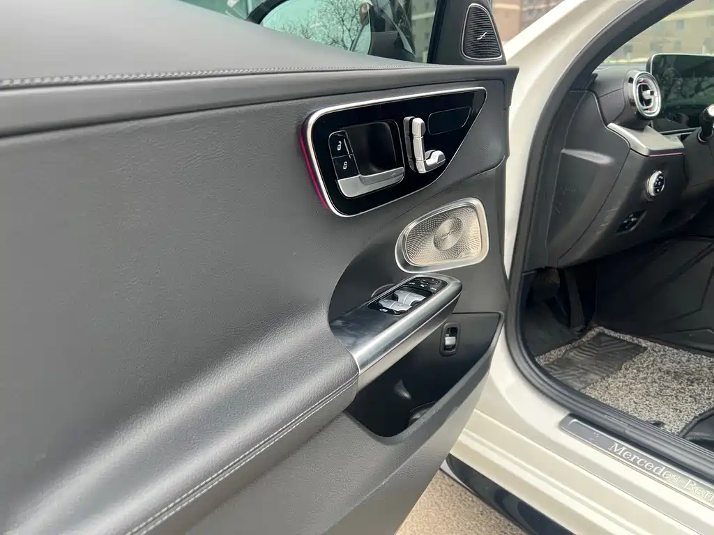 Mercedes-Benz Mercedes-Benz C-Class 2023 Facelift C 260 L Night Sport Edition 2023 - thumbnail 16