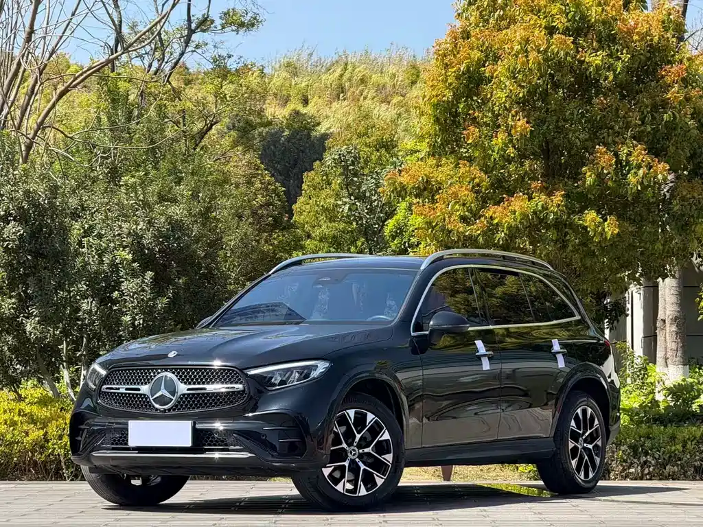 Mercedes-Benz Mercedes-Benz GLC 2023 GLC 260 L 4MATIC Luxury 5-Seat 2023