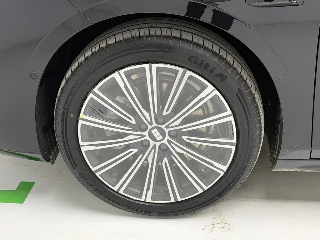 Geely Galaxy Geely Galaxy E8 2025 130km EM-i Flagship Edition 2026 - thumbnail 8