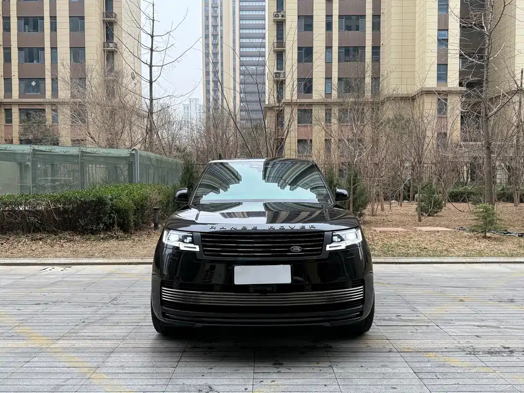 Land Rover Range Rover 2023 3.0 L6 400PS Standard Long Wheelbase 2023 - thumbnail 3