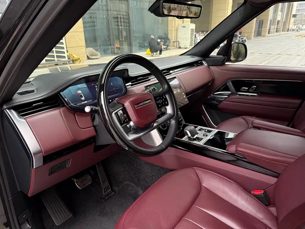 Land Rover Range Rover 2023 3.0 L6 400PS Standard Long Wheelbase 2023 - thumbnail 8