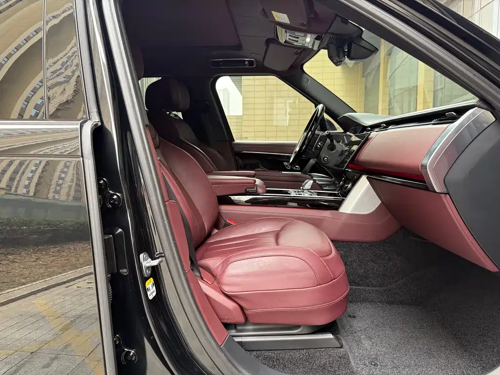 Land Rover Range Rover 2023 3.0 L6 400PS Standard Long Wheelbase 2023 - thumbnail 11