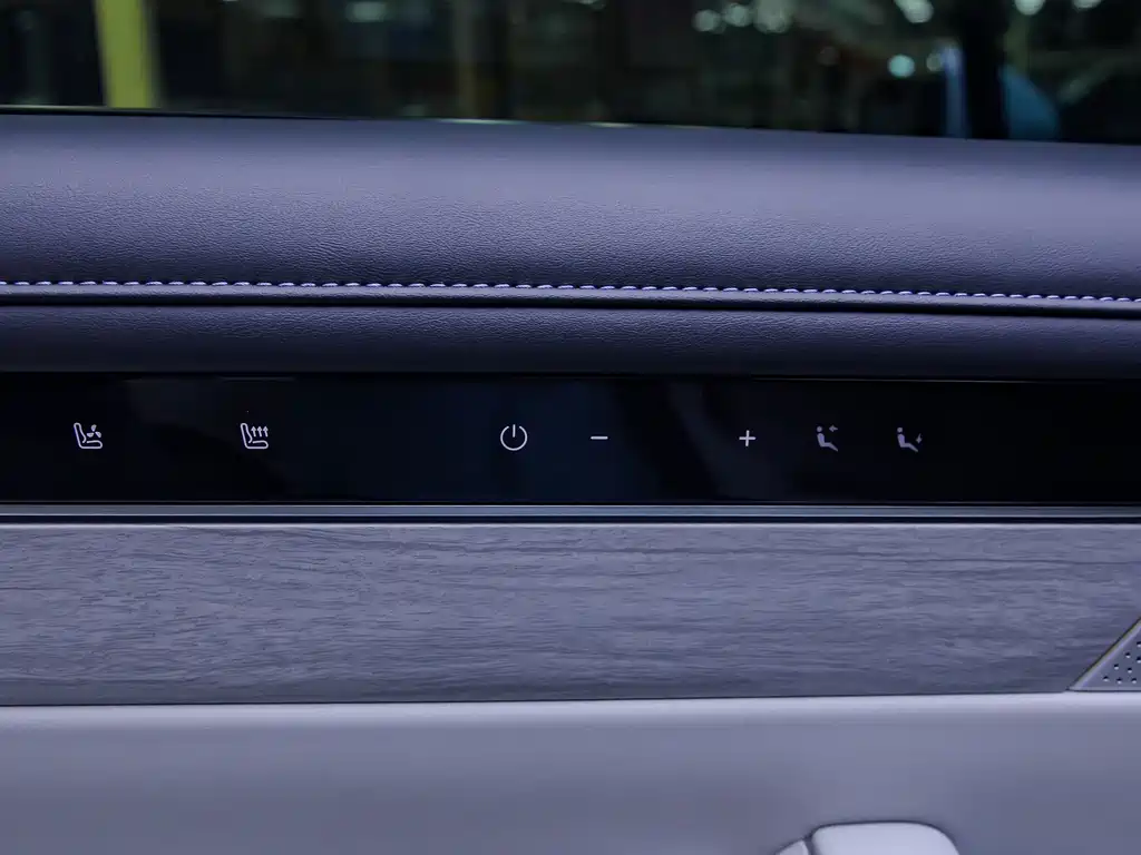 AITO Luxeed S7 2024 Max+ RWD Ultra Range Intelligent Driving Edition 2024 - thumbnail 10