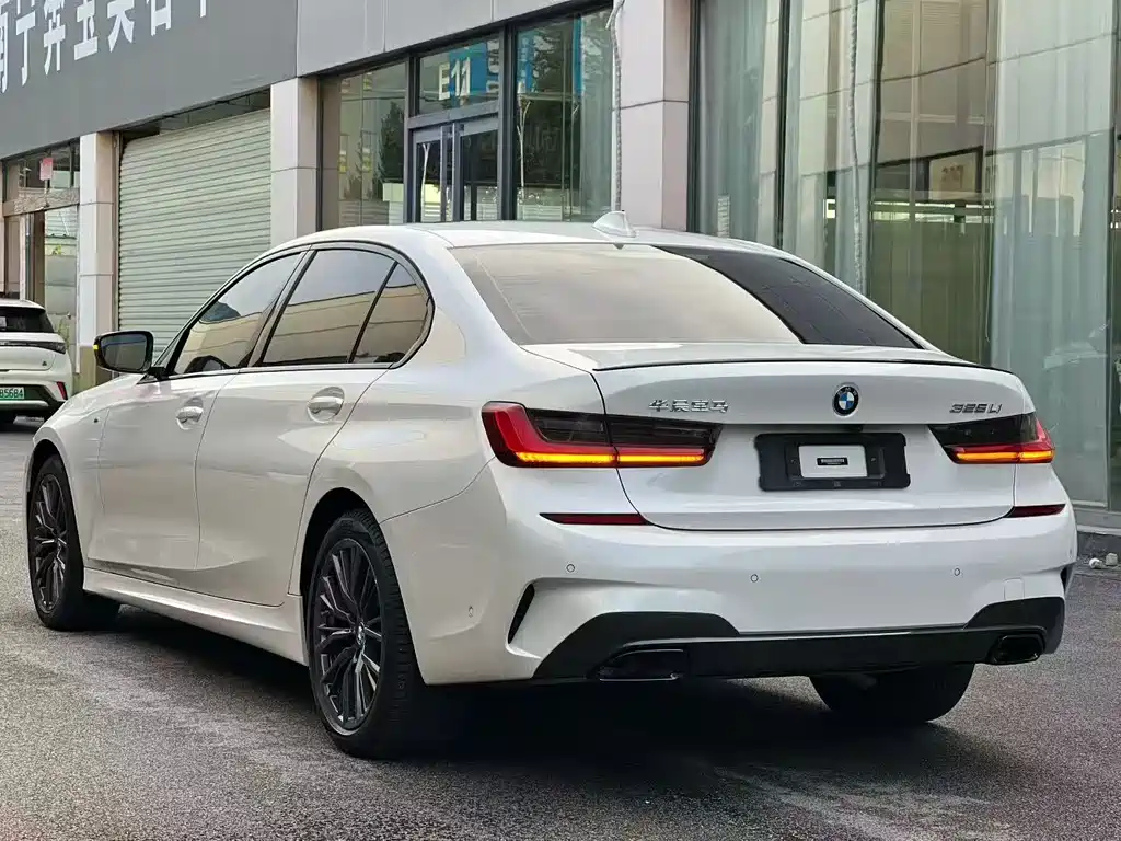 BMW BMW 3 Series 2021 Model 325Li M Sport Shadow Night Package 2021 - thumbnail 7
