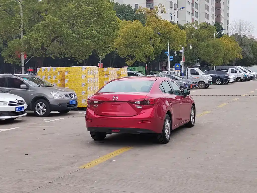 Mazda Mazda 3 Axela 2014 Sedan 1.5L Automatic Luxury Model 2015 - thumbnail 9