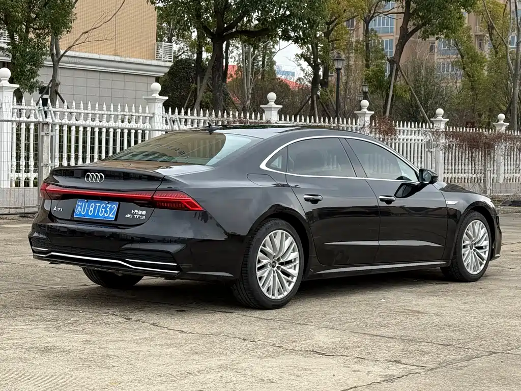 Audi Audi A7L 2022 45 TFSI S-line Dream Edition Flowing Crystal Package 2023 - thumbnail 9