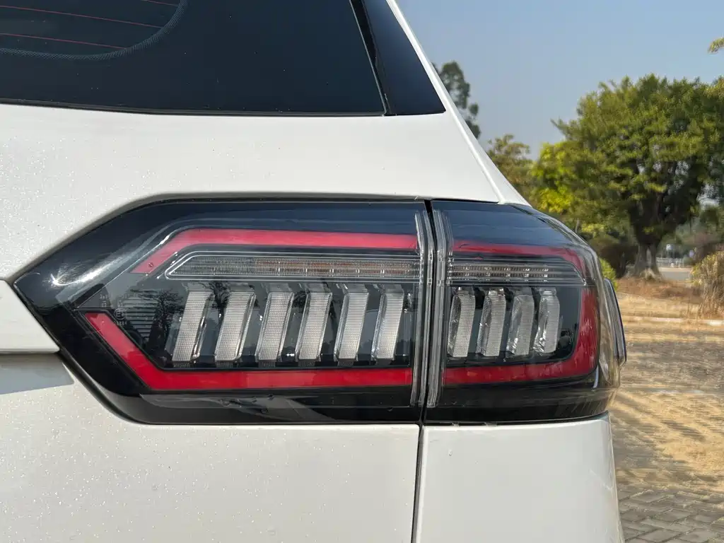 Chery Chery Tiggo 8 PLUS 2022 Kunpeng Edition 390TGDI DCT Premium Version 2022 - thumbnail 22