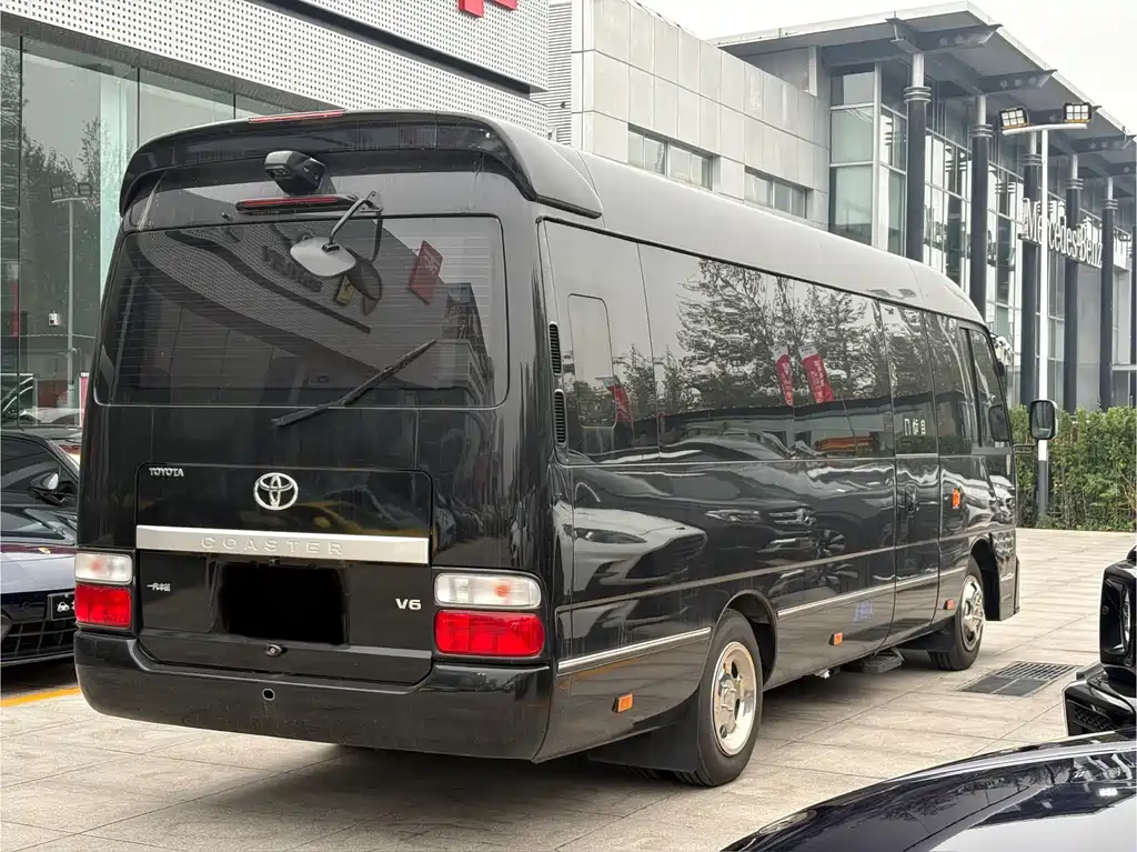 Toyota Toyota Coaster 2024 4.0L Manual 2025 - thumbnail 5
