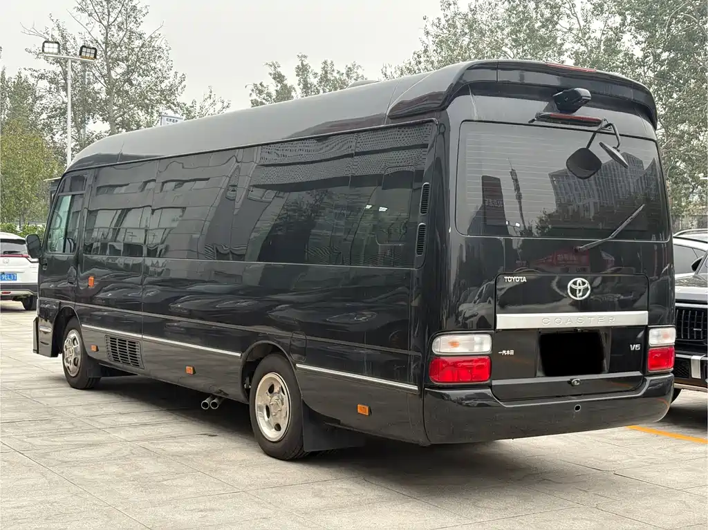 Toyota Toyota Coaster 2024 4.0L Manual 2025 - thumbnail 6