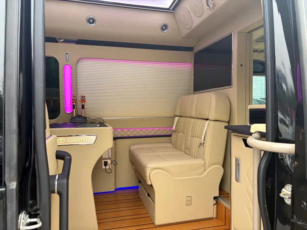 Toyota Toyota Coaster 2024 4.0L Manual 2025 - thumbnail 13