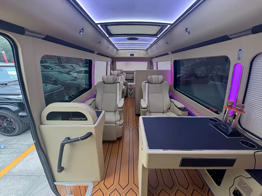 Toyota Toyota Coaster 2024 4.0L Manual 2025 - thumbnail 14